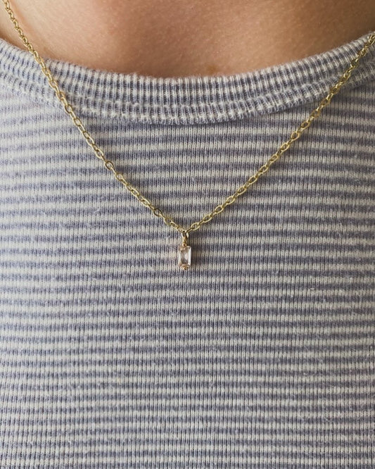 Dainty gold crystal necklace